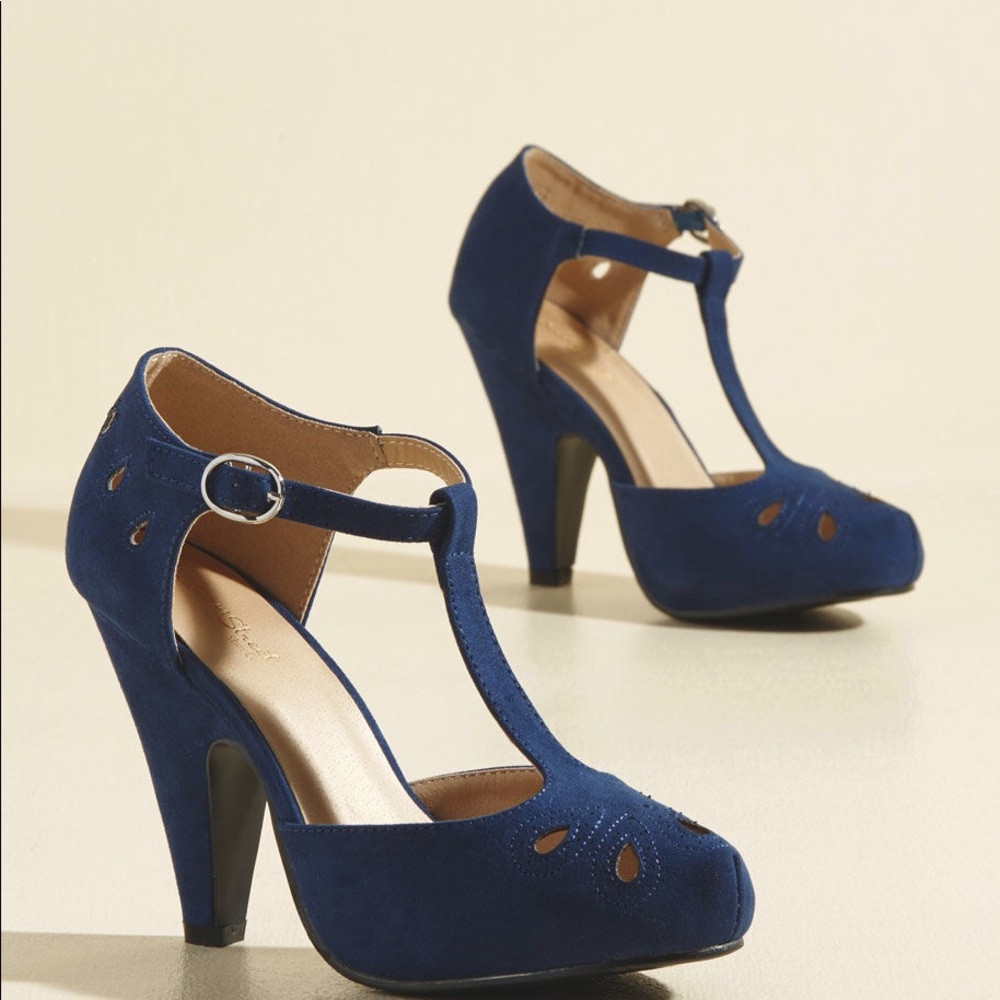 Navy retro style heels